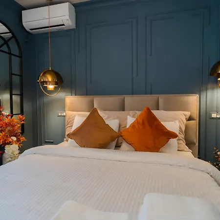 Apartment Opal Gem In Old Town Bucharest