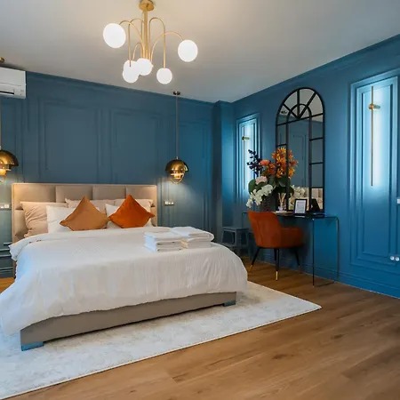 Opal Gem In Old Town Apartment Bucharest