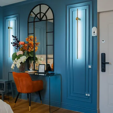 Opal Gem In Old Town Apartment *
