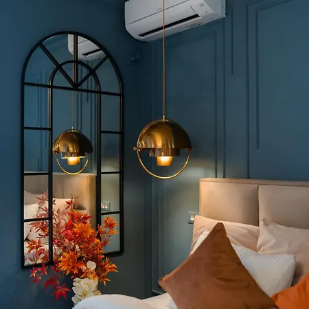 Opal Gem In Old Town *