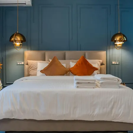 Opal Gem In Old Town 布加勒斯特