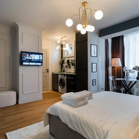 Opal Gem In Old Town * 布加勒斯特