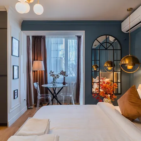 Opal Gem In Old Town