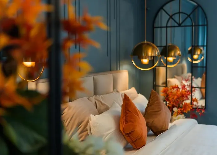 Opal Gem In Old Town