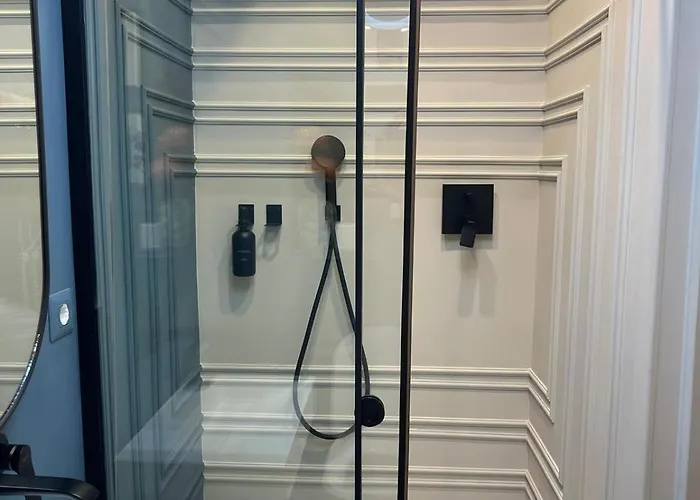 Opal Gem In Old Town *