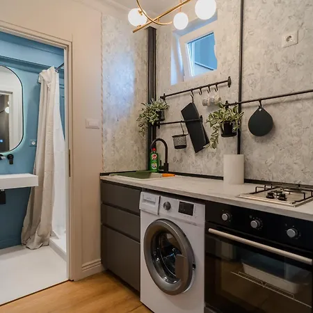 Opal Gem In Old Town Apartment